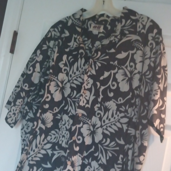 Men's Hawaiian print button down shirt 2X - Picture 4 of 5